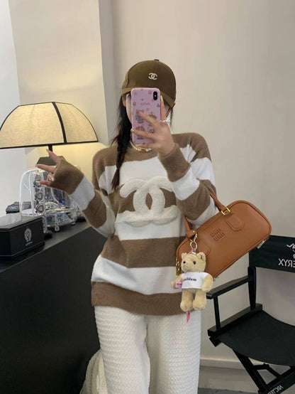 Striped contrast embroidered Double C knitted sweater XC0823092809