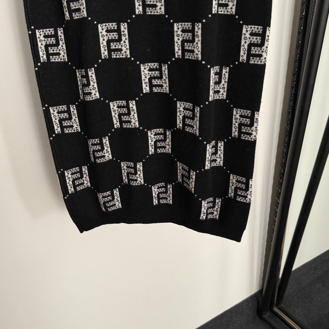 New Color-Blocked F-Letter Knit Skirt 1025092316