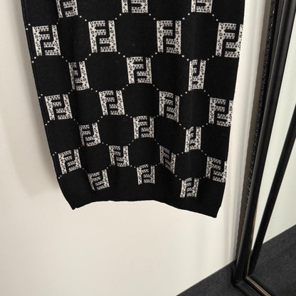 New Color-Blocked F-Letter Knit Skirt 1025092316