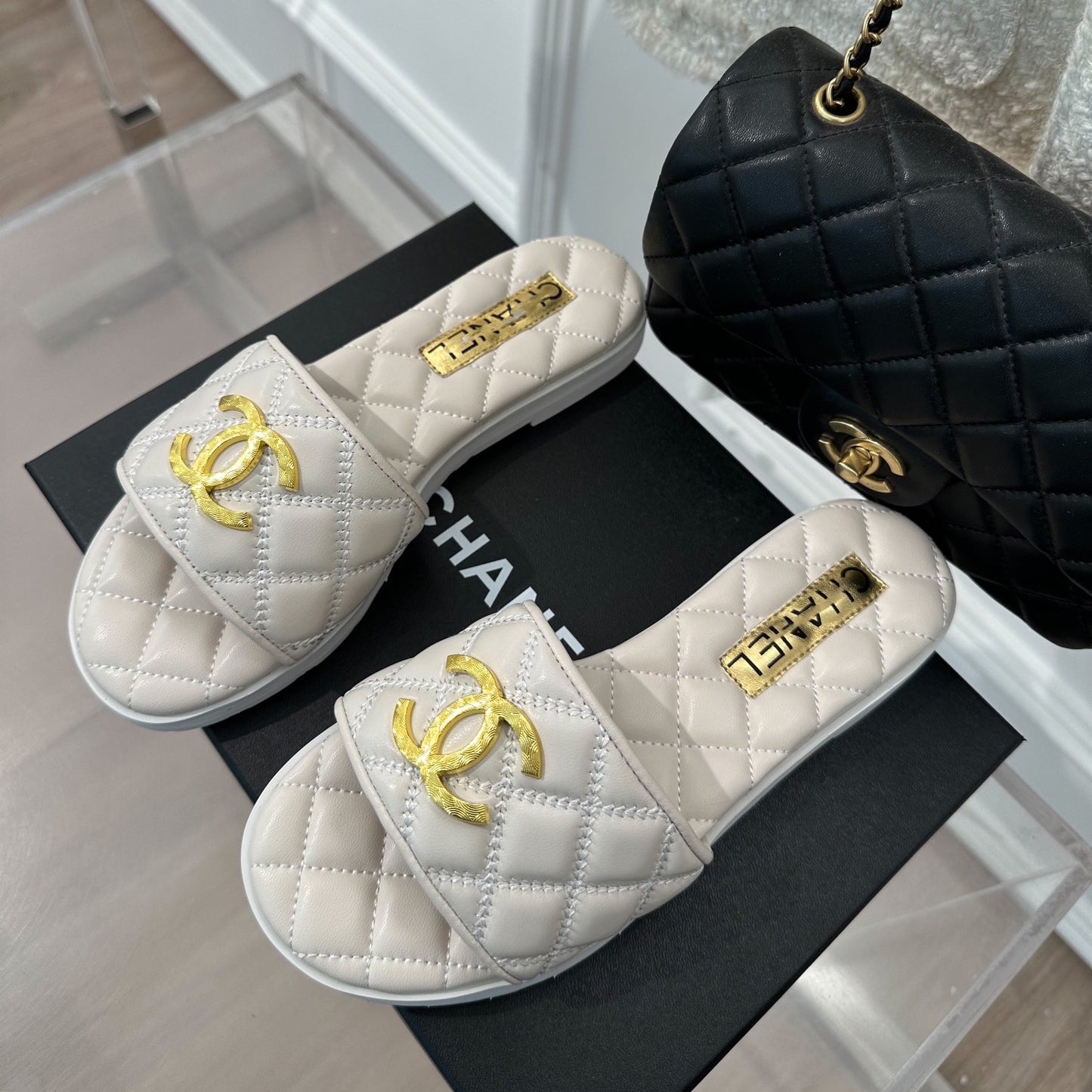 CN flat gold label slippers XC0723083005