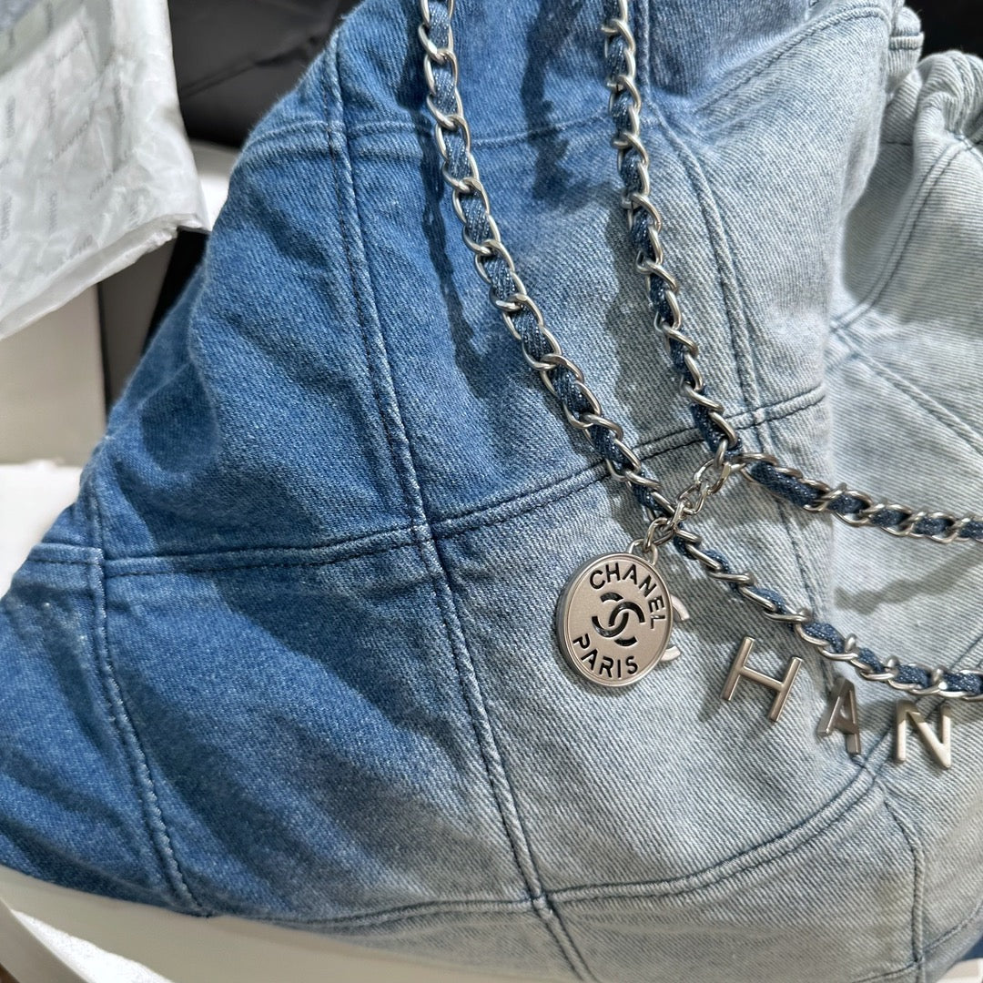 Fashion new messenger bag CWT1023081026