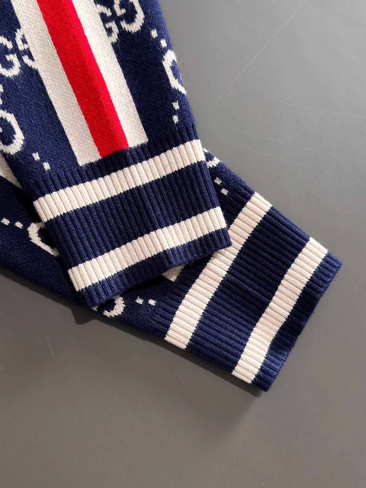 GG Fashion Print Crewneck Sweater 0724121810