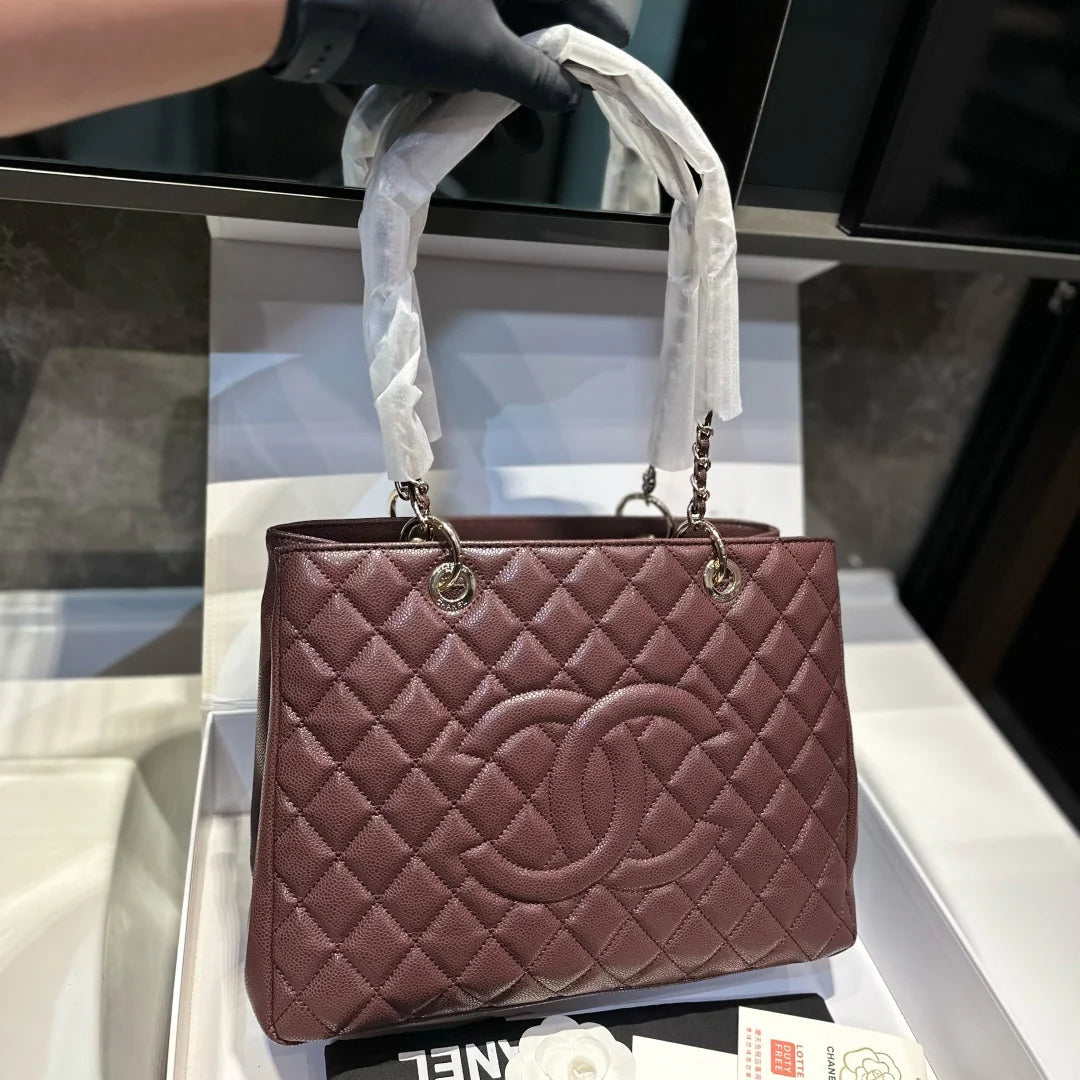 Gst Chain Tote Bag 1025042402