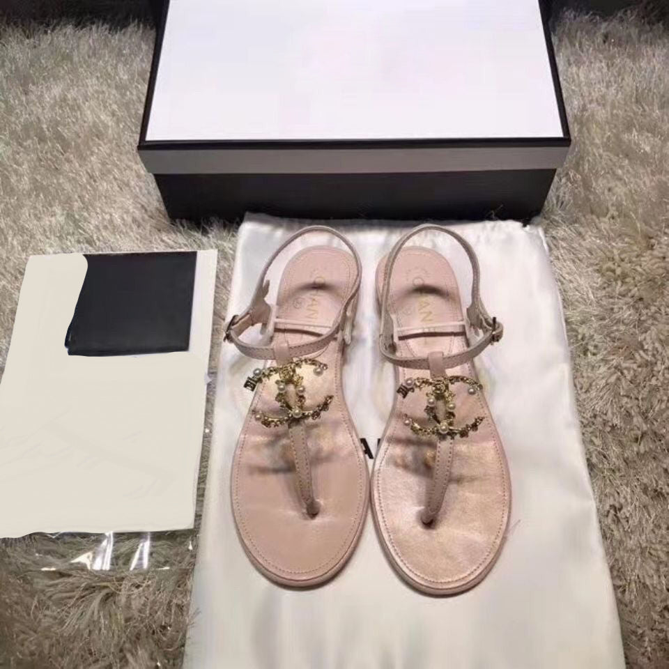 New stylish and minimalist sandals PD10041014