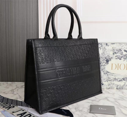 Book Tote In Leather