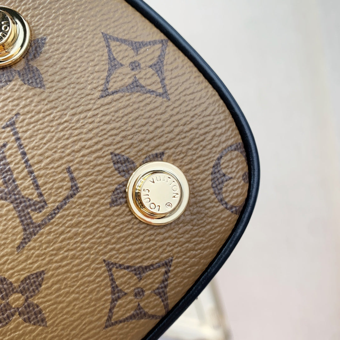 Luxury-VL VANITY Small Handbag Cosmetic Bag PD0423081608