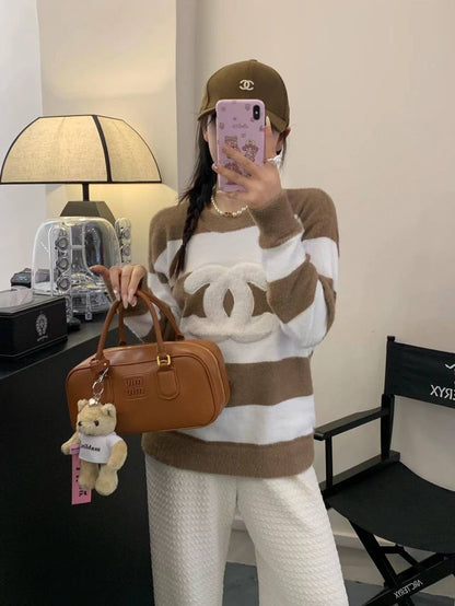 Striped contrast embroidered Double C knitted sweater XC0823092809