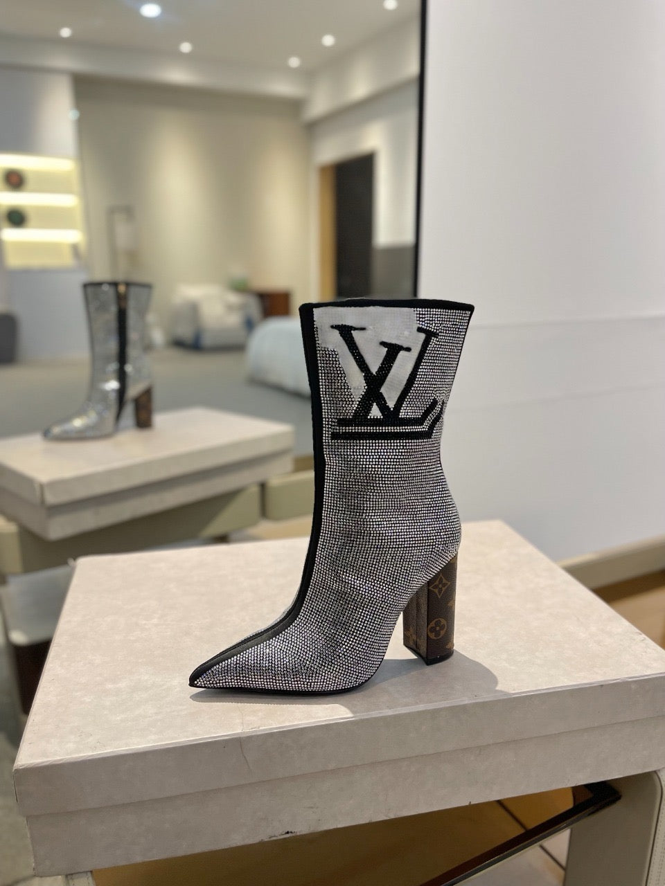 LV fashion rhinestone high-heeled mid-calf boots 0724102305