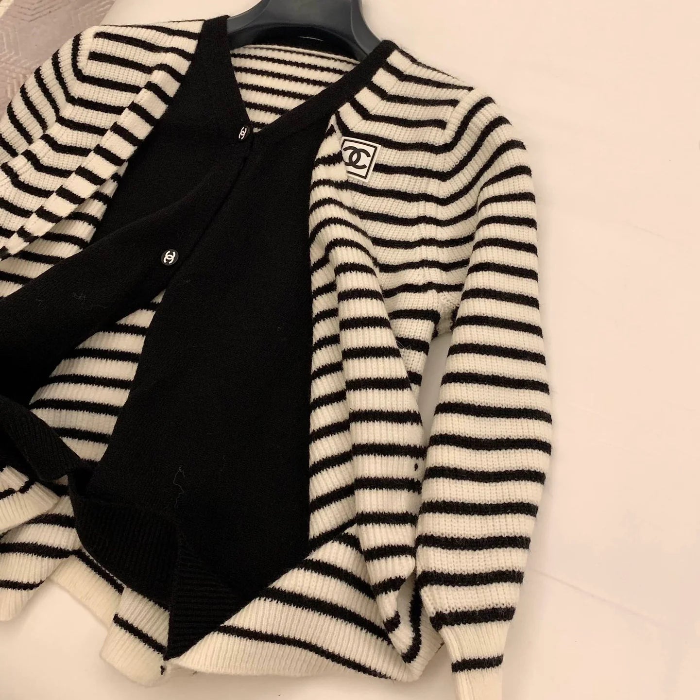 Black and white striped double layered cardigan 1024102910