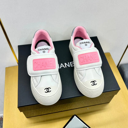 New Thick Sole Velcro Sneakers 1024121602