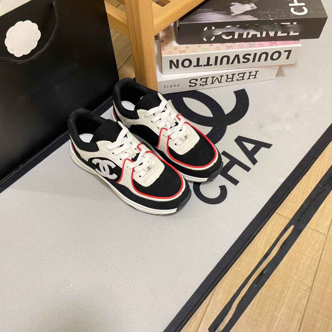 New Letter Print Casual Sneakers