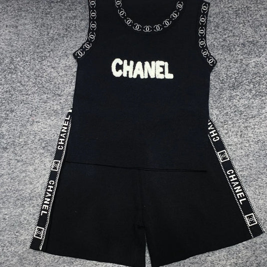 New Style Personalized Western Style Classic Knitted Slim Fit Bottoming Vest Set 1024022909