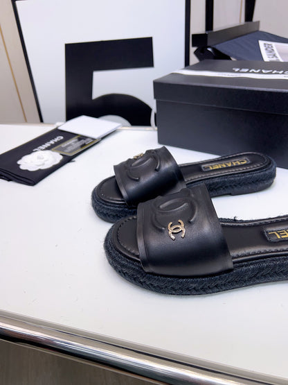 23 Ladies Fashion Luxury slipper and flip-flop S009