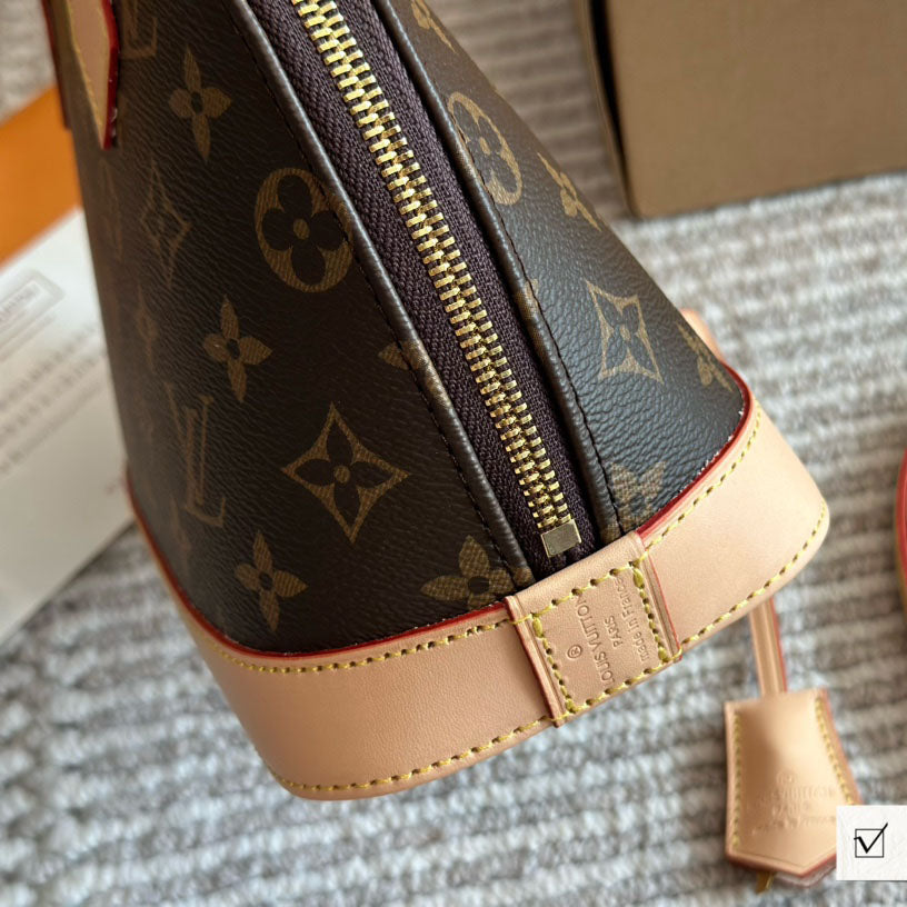 L Alma Shell Bag 1824071601