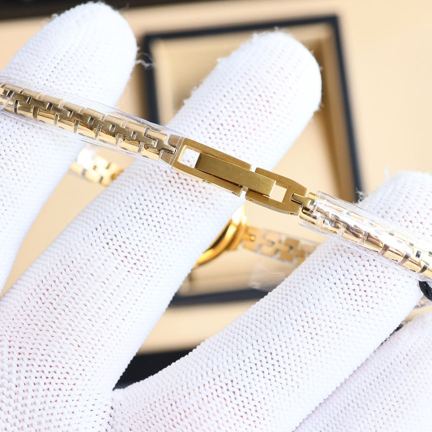 Classic Bracelet Watch 1025092618