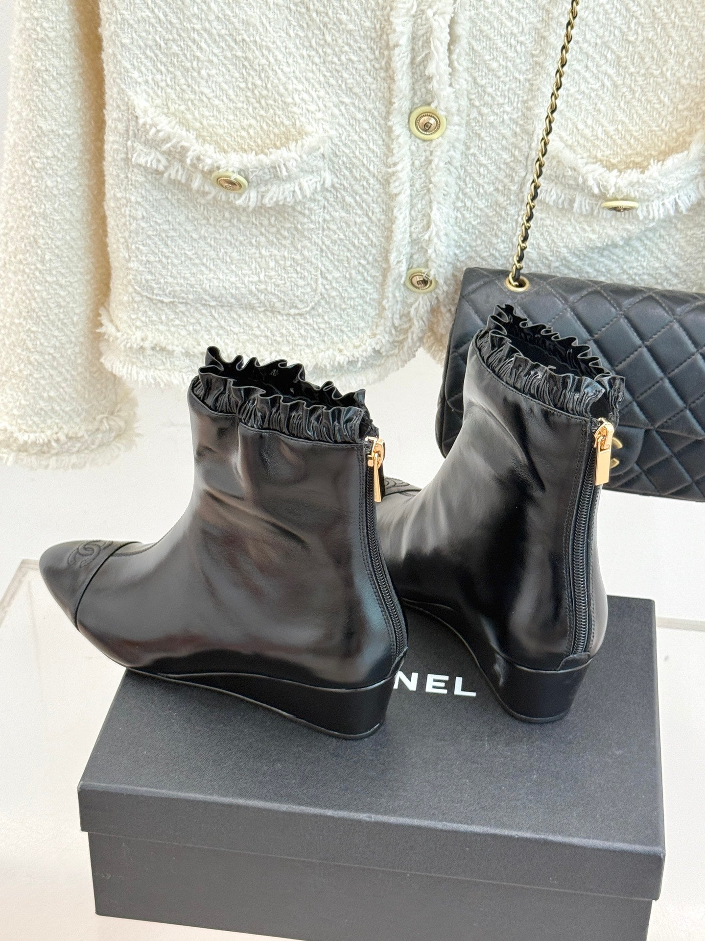 The new stylish pointed ankle boots of CNL25ss 0725090809