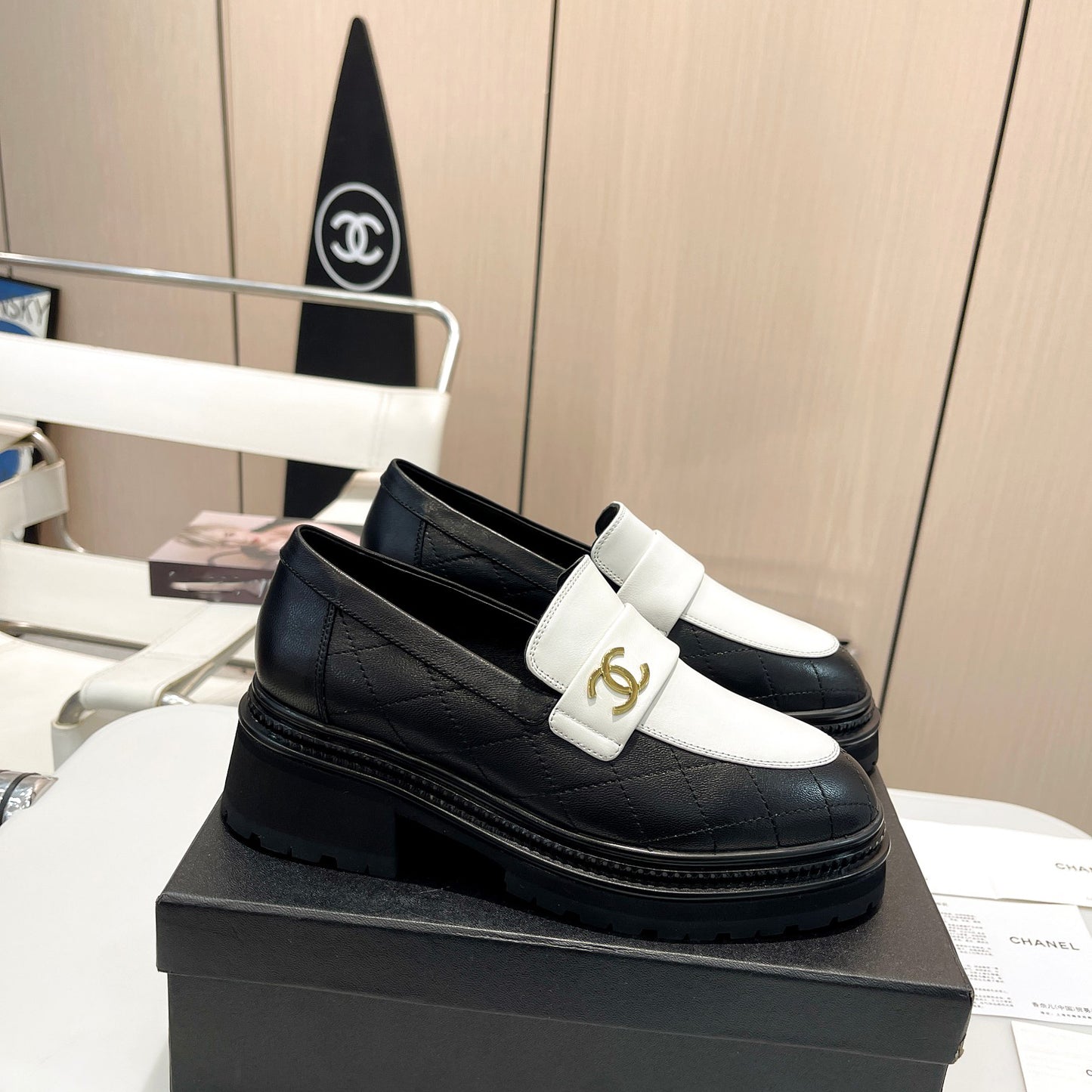 New Fashion C Logo High Quality leather Women's Loafers-WX05202372007