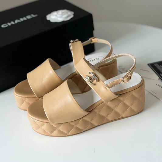 Fashion and versatile thick sole sandals 1024052322