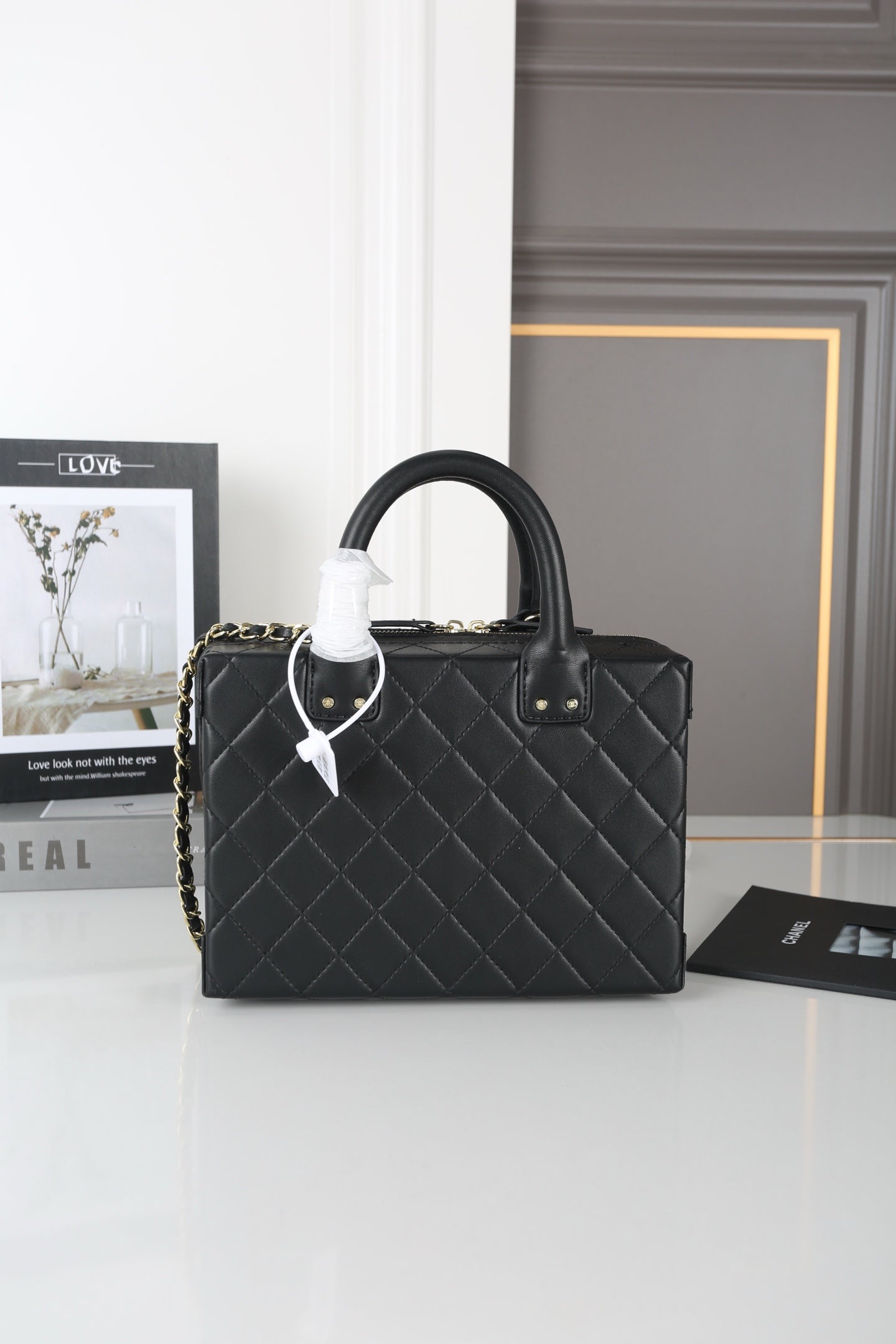 CNL Retro Chain Bag Diamond Pattern Handle Cosmetic Bag Cosmetic Case 0725021301