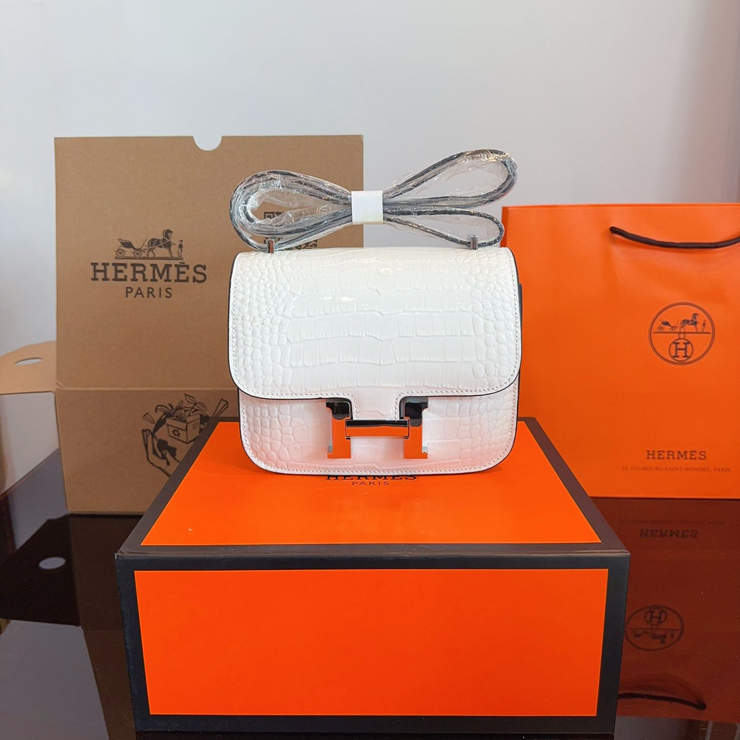 H Fashion Shoulder Bag XC24101007