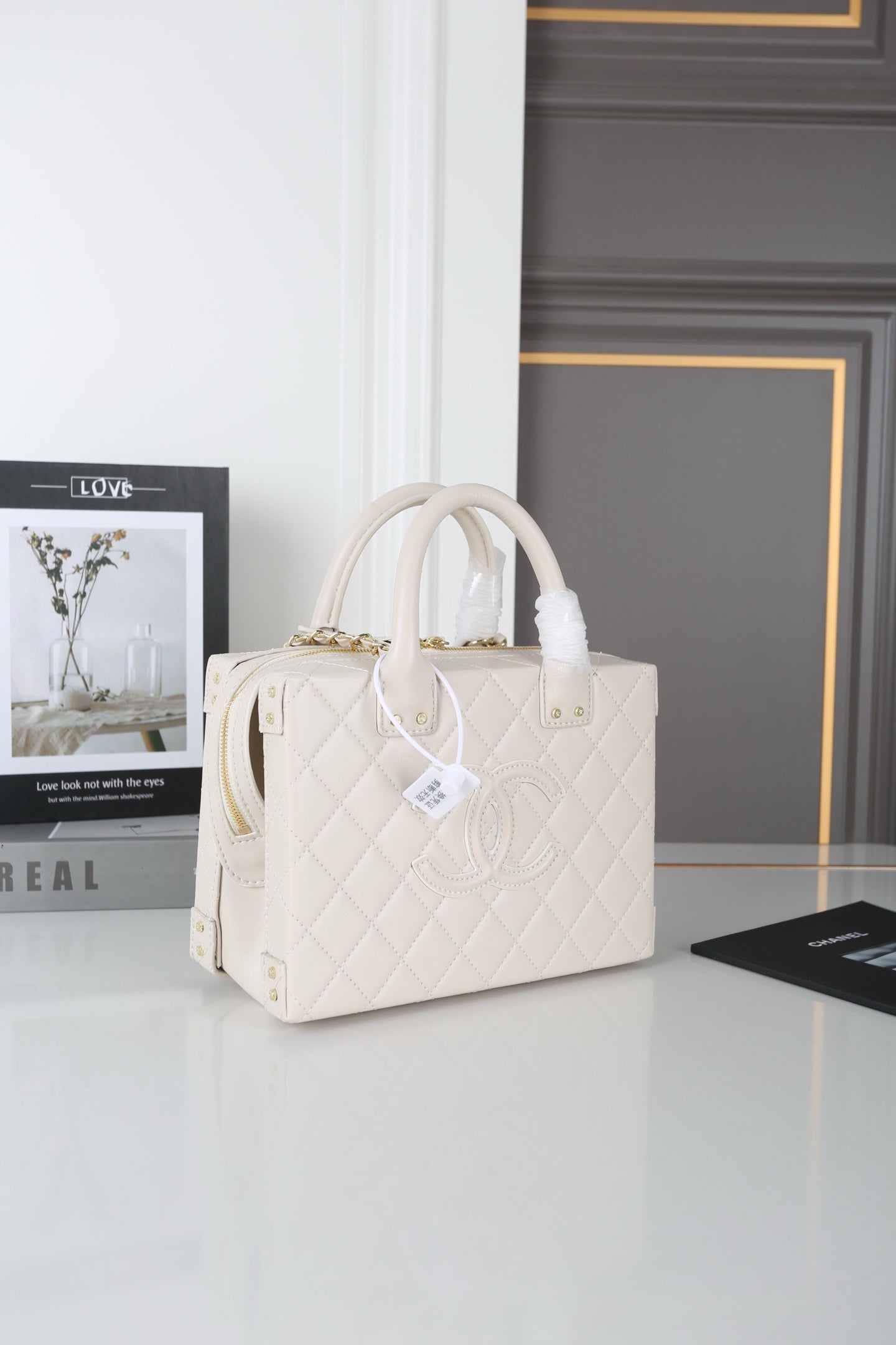 CNL Retro Chain Bag Diamond Pattern Handle Cosmetic Bag Cosmetic Case 0725021301