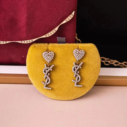 New Fashionable French Earrings 1024010317