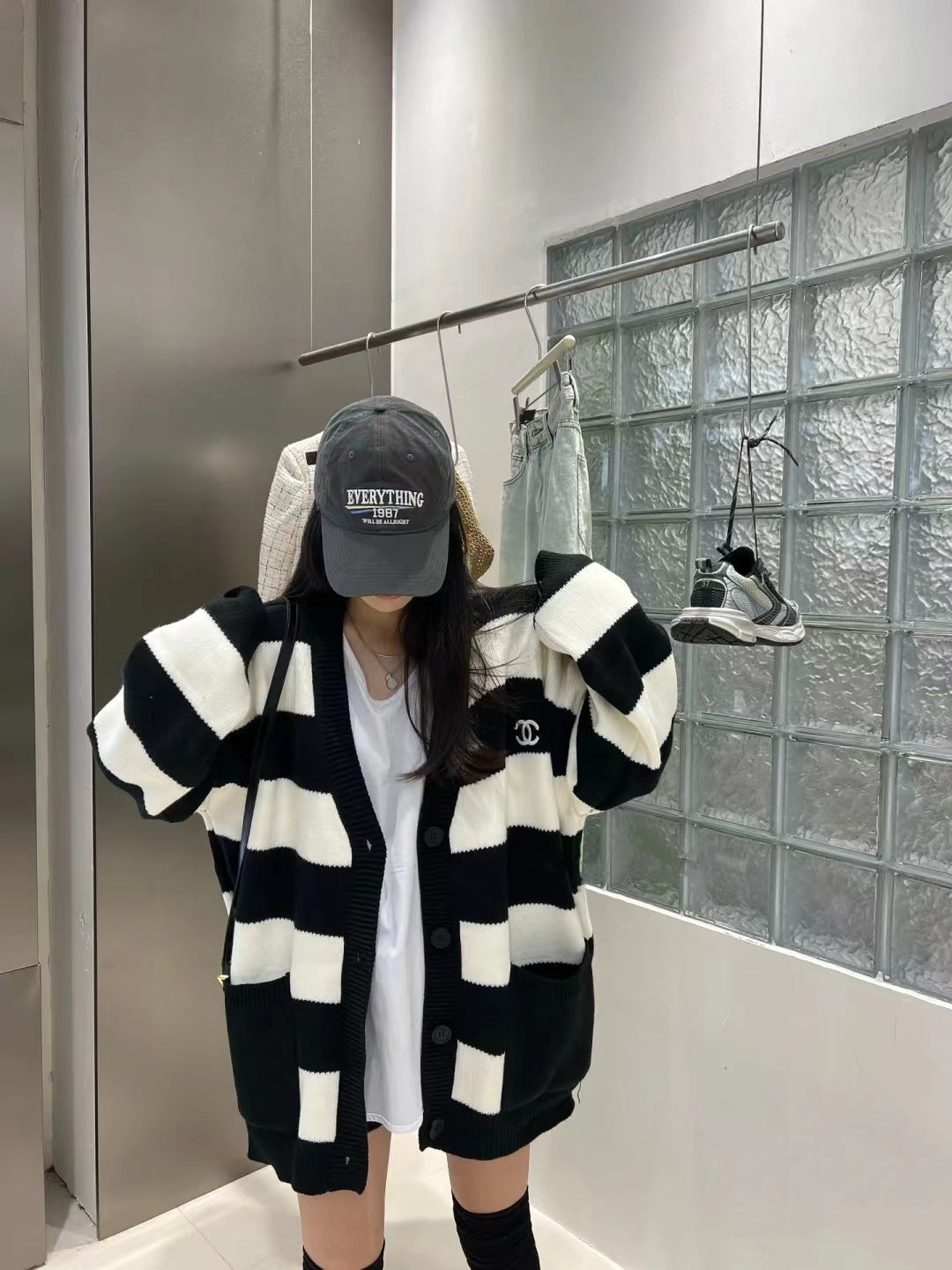 Striped contrasting color sweater jacket cardigan with embroidered logo on the chest XC0823100904