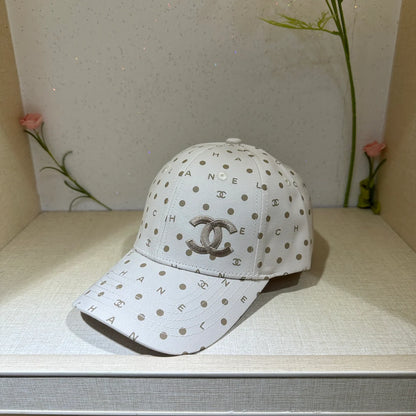 Luxurious and colorful versatile cap 1024072914