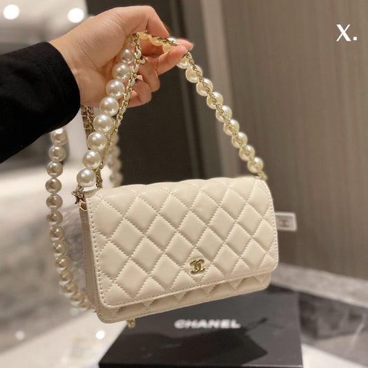 Pearl chain hadbags