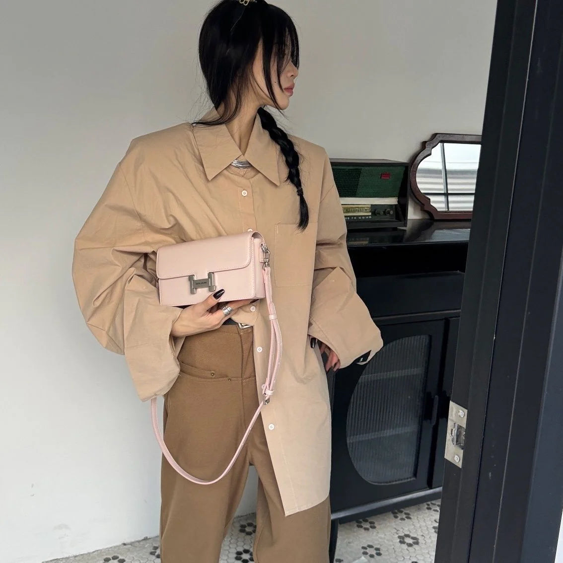 New Fashion Chain Underarm Bag Shoulder Small Square Bag 1024032025