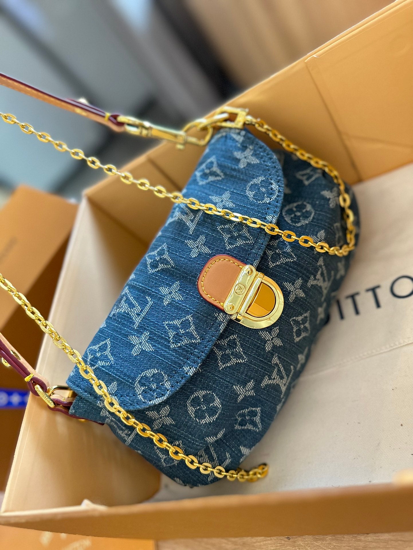 Denim chain armpit bag  1824042102