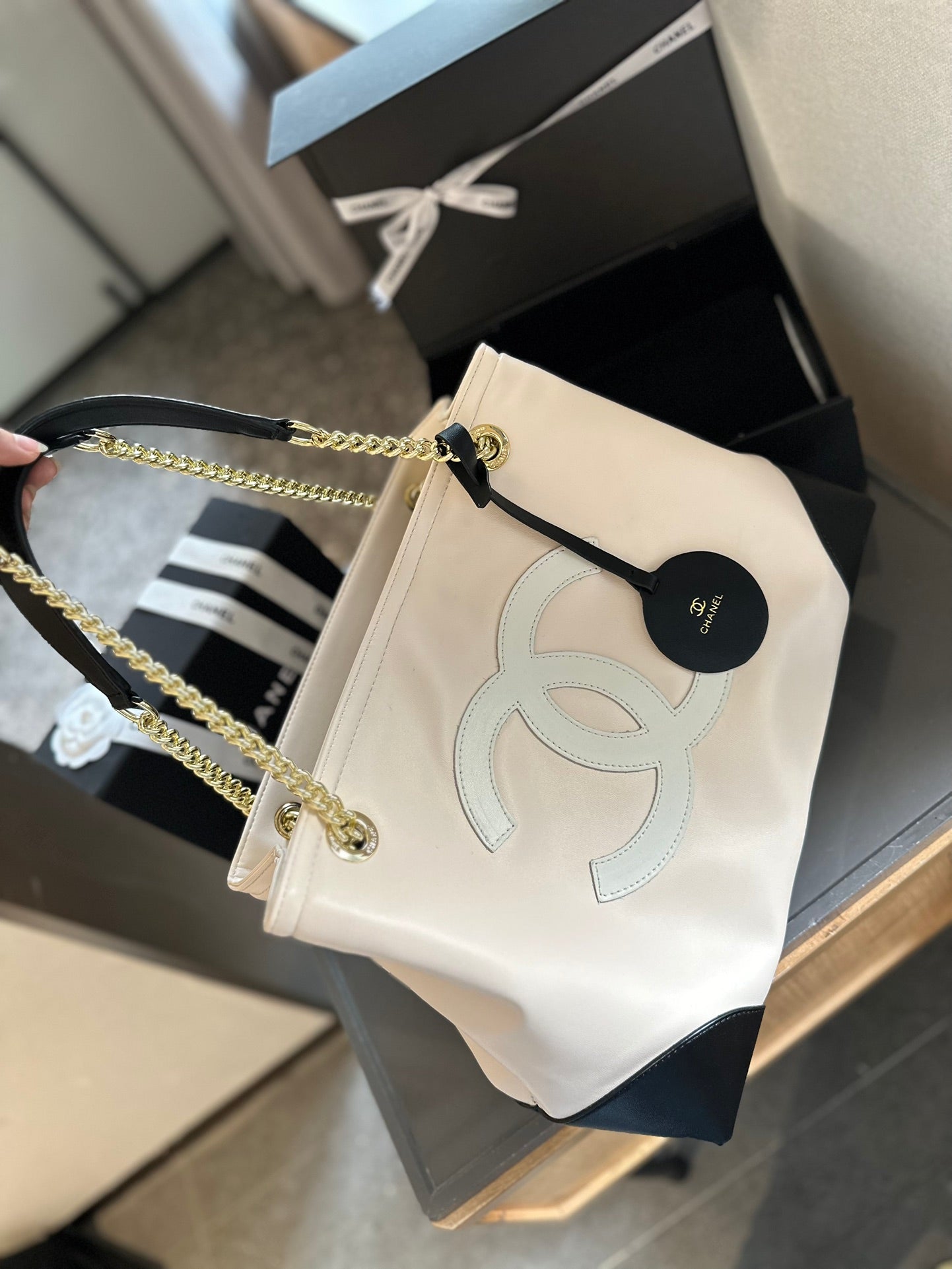 CNL Fashion 𝘝𝘪𝘯𝘵𝘢𝘨𝘦 Tote Bag 0724100801