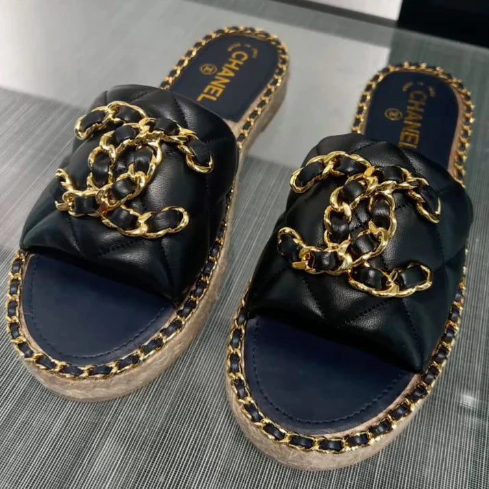 Luxury New Chain Flat Slippers 1025031912