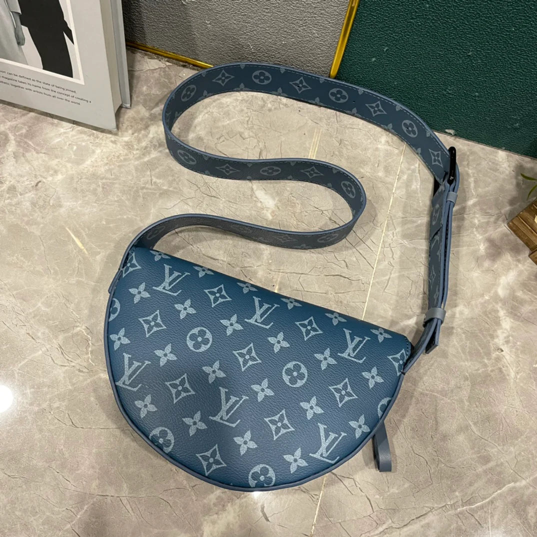 Hundred Shoulder Half Round Moon Bag 1025070324