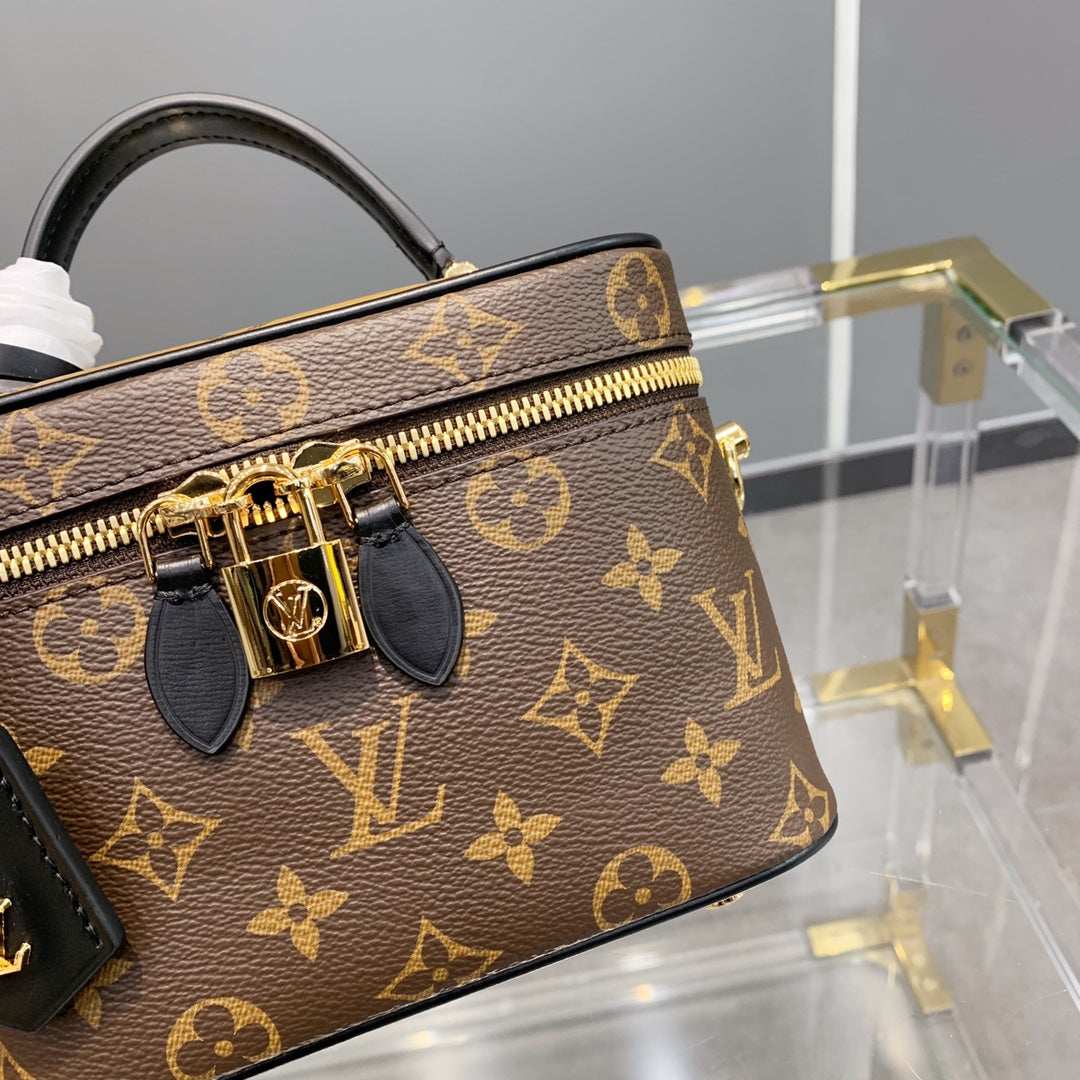 Luxury-VL VANITY Small Handbag Cosmetic Bag PD0423081608