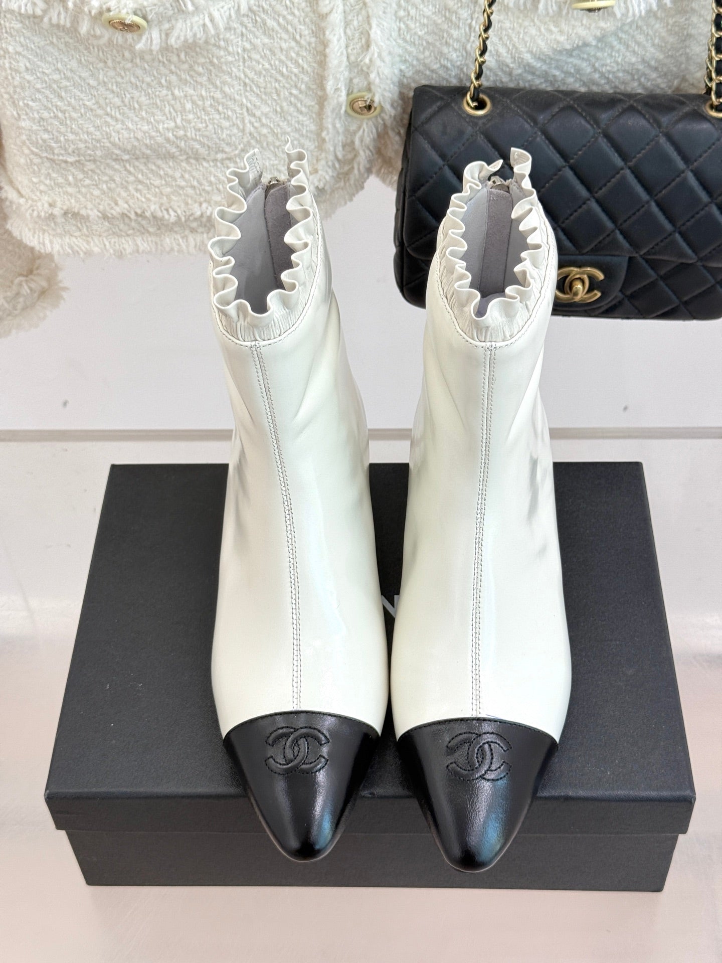 The new stylish pointed ankle boots of CNL25ss 0725090809