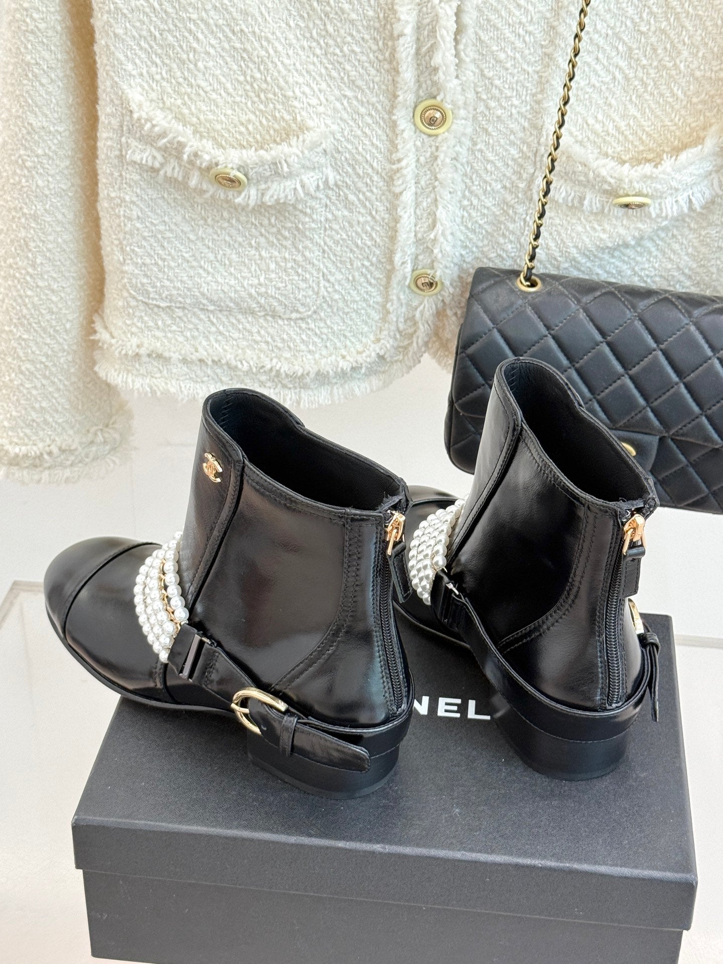 CNL25ss new fashionable pearl chain ankle boots 0725090810