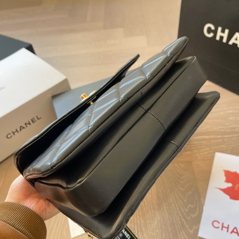 CF diamond chain handbag 1824041102