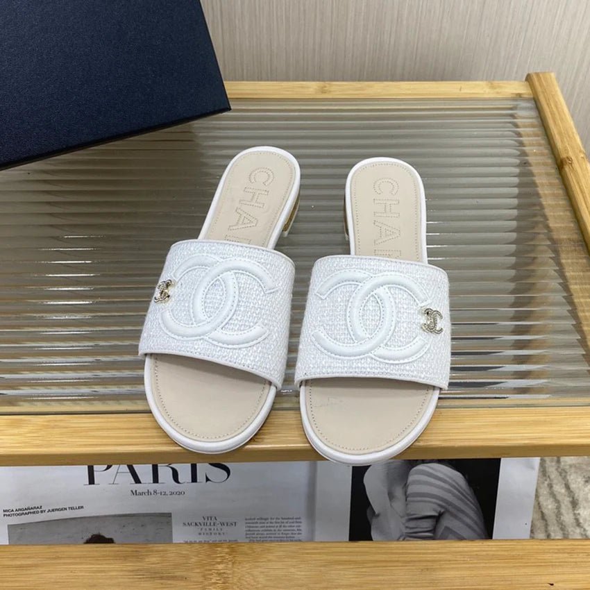 Luxurious new shoes sandals 1024052416