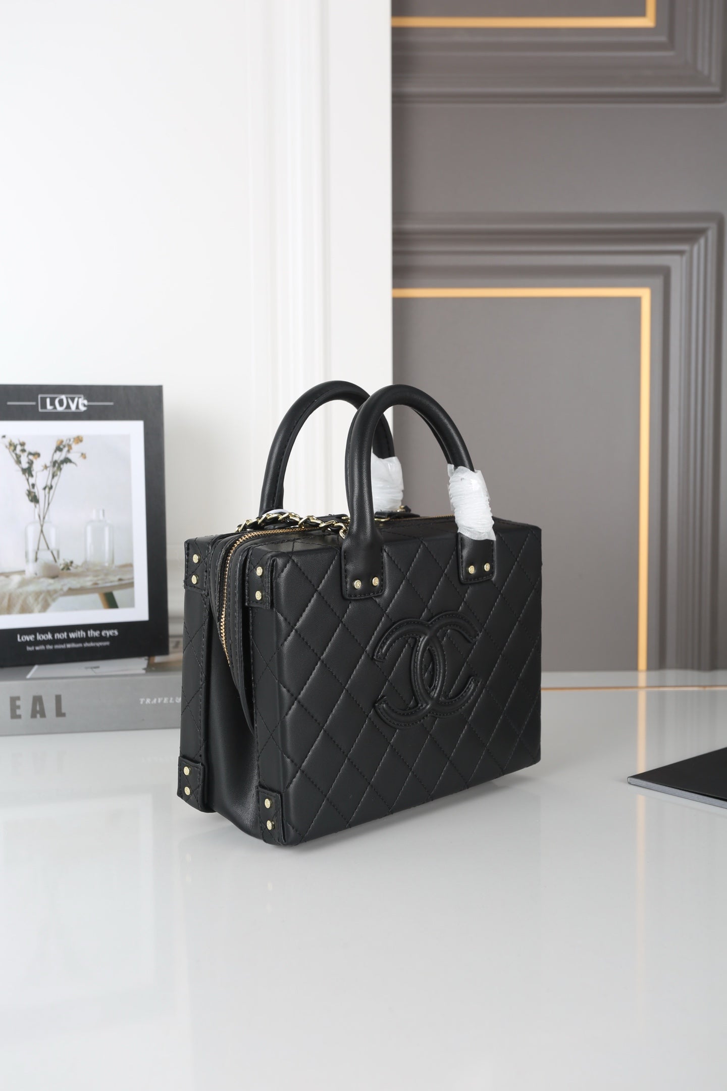 CNL Retro Chain Bag Diamond Pattern Handle Cosmetic Bag Cosmetic Case 0725021301