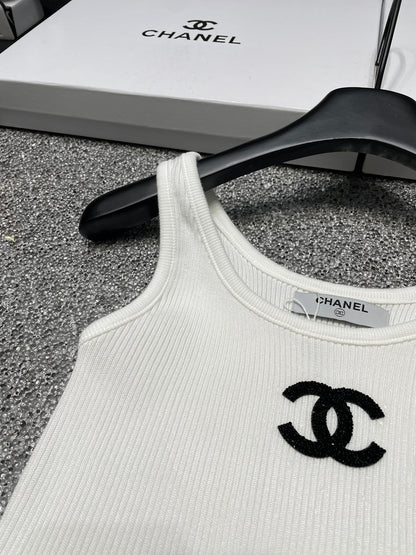 Summer new simple hot stamped letter knitted vest 0724042301