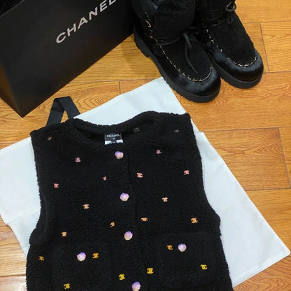 Early Spring New Embroidered Age-reducing Knitted Cardigan Vest Top 1024030710