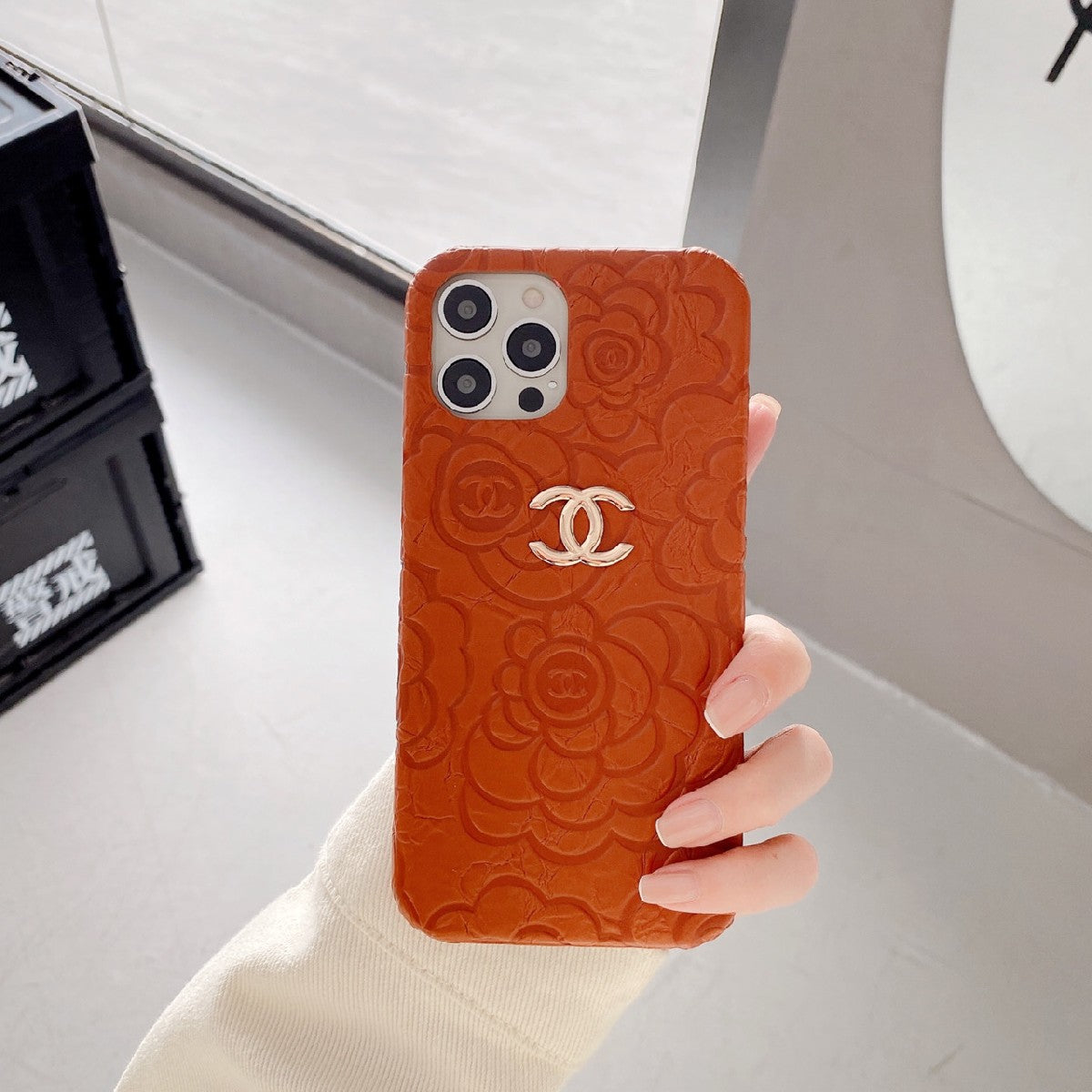 Camellia Embossing Phone Case