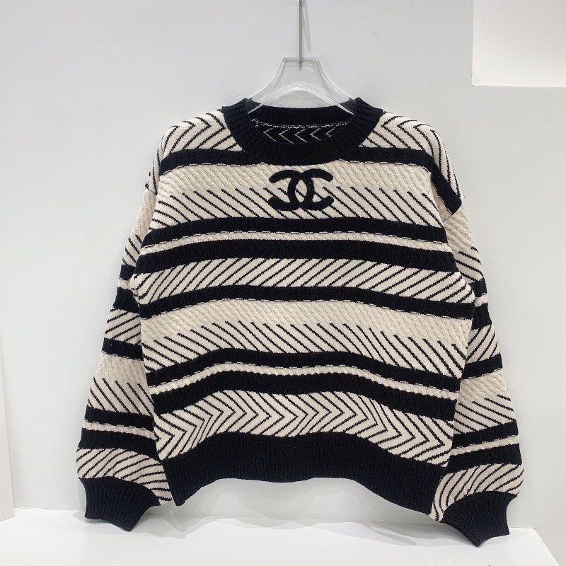 Black White Contrast Striped Knitted Sweater 0823112302