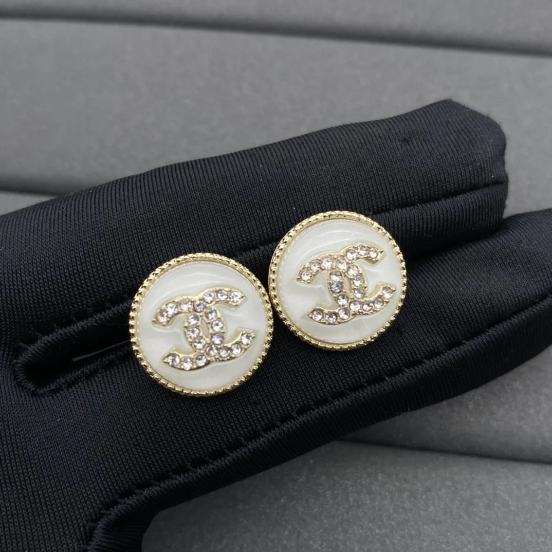 New Enamel Earrings With Heart-shaped Earrings 1024010312