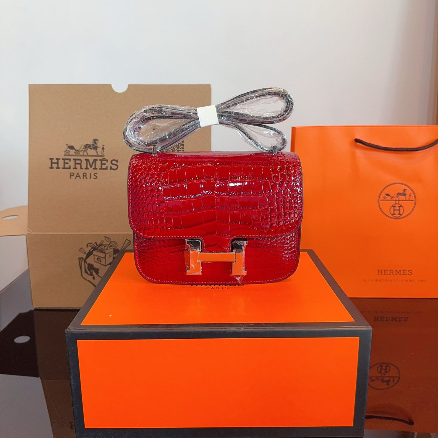 H Fashion Shoulder Bag XC24101007