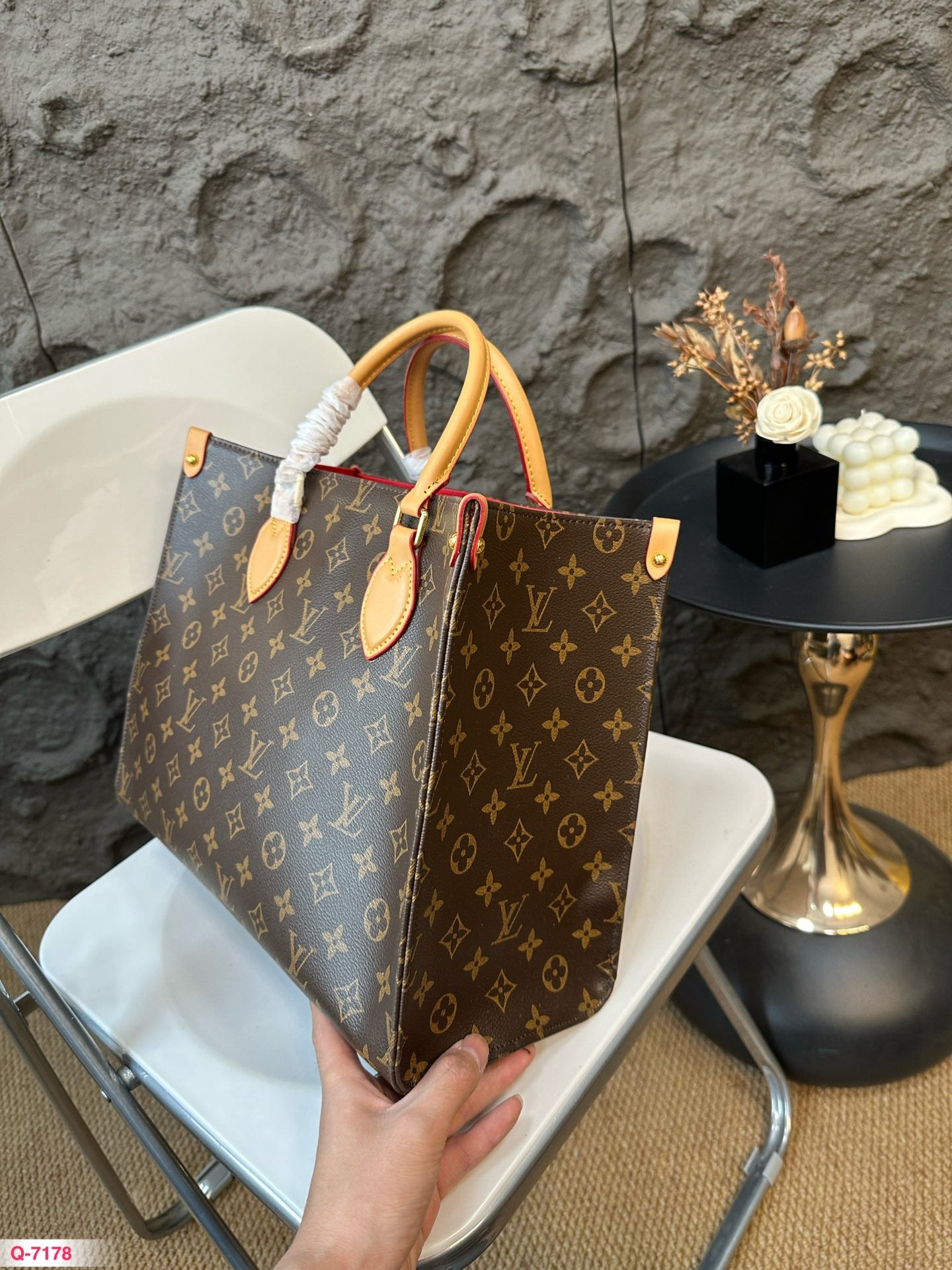 V fashion printed inner red Tote bag 0724082912