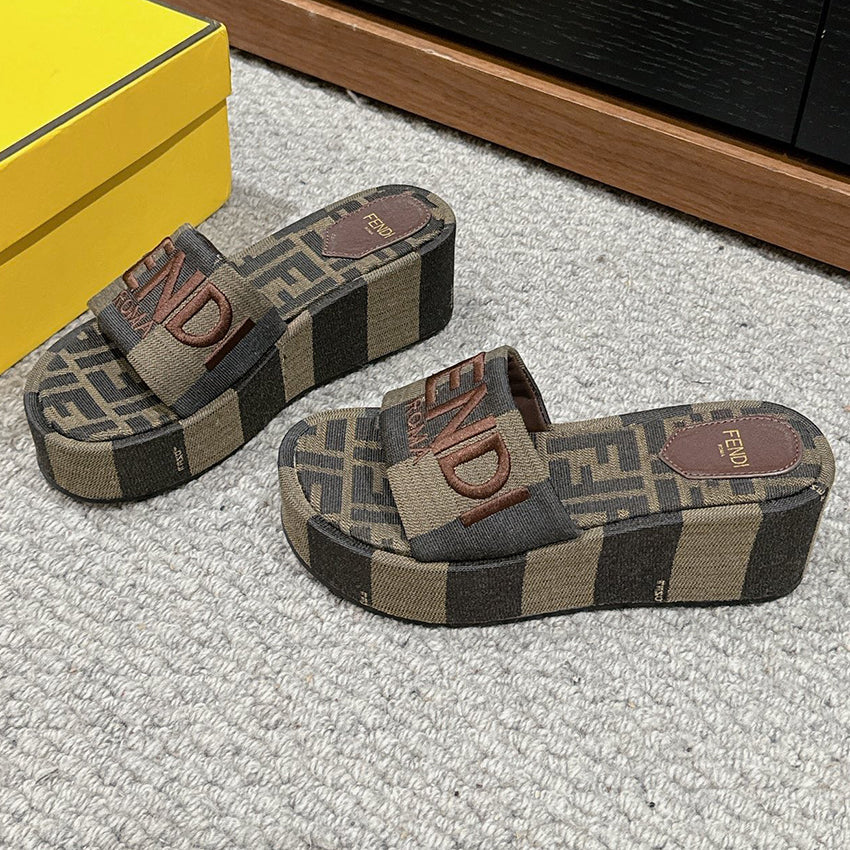 Fashion casual thick soled sandals and slippers 1024060710