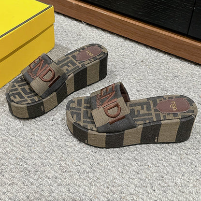 Fashion casual thick soled sandals and slippers 1024060710