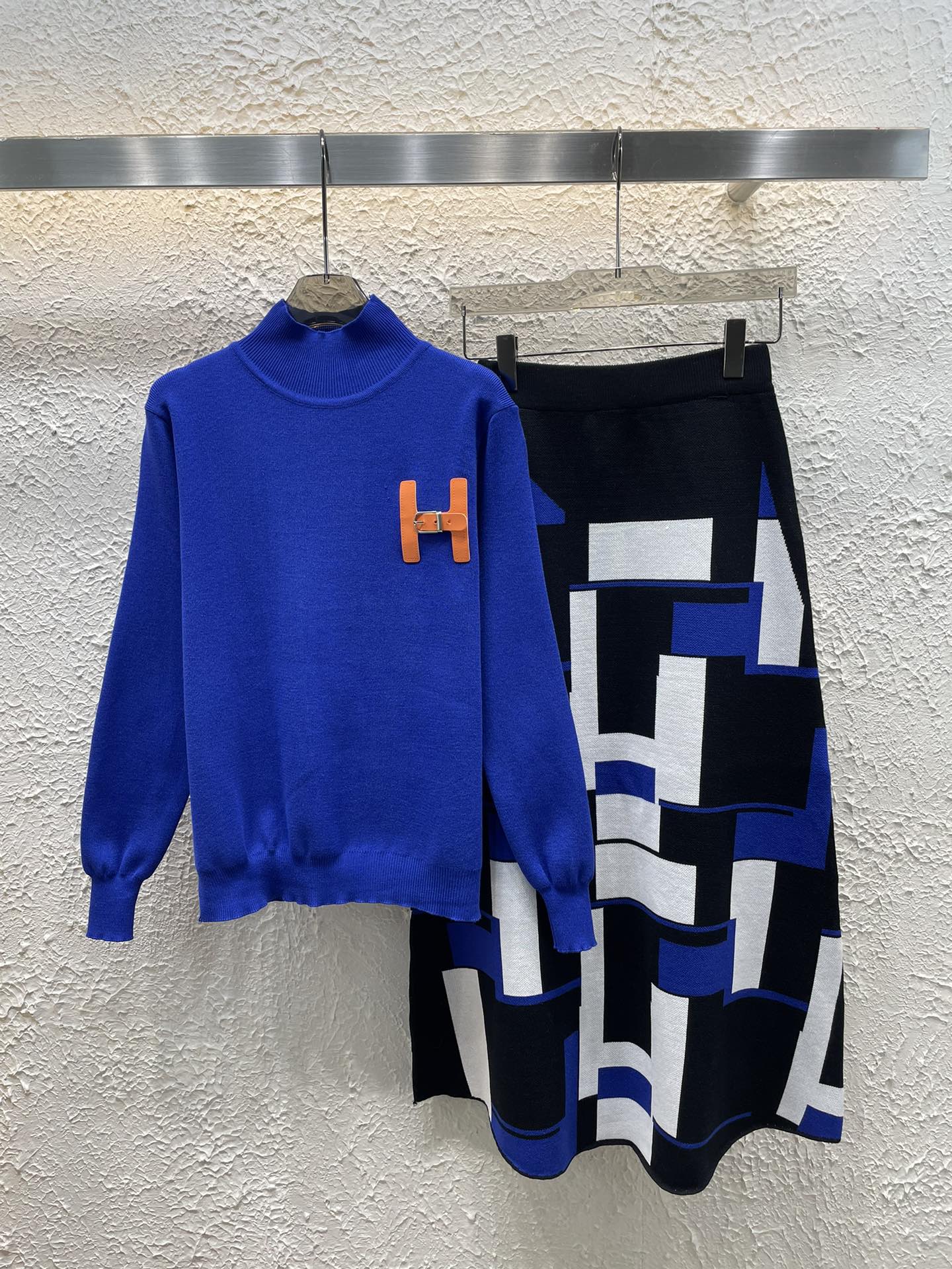 HMS Fashion Women's Knitted Sweater Set 0725022112